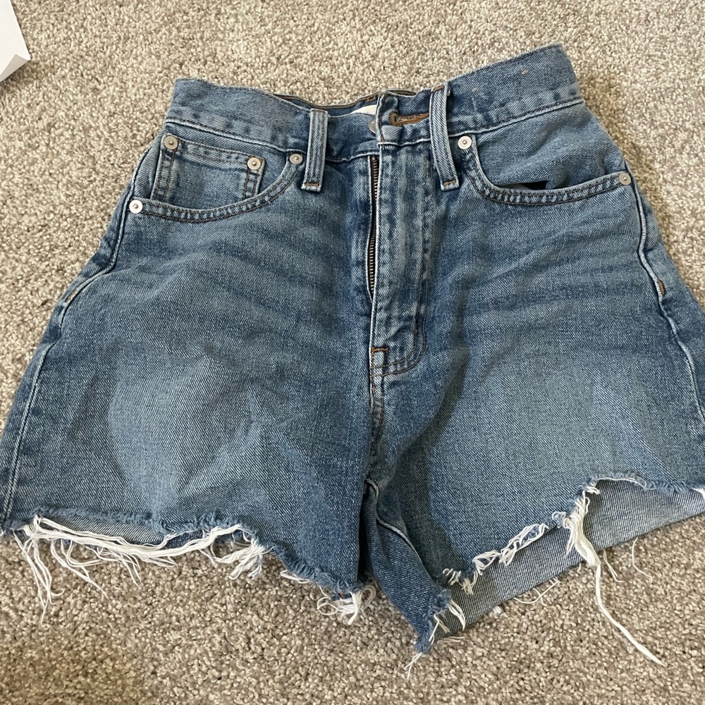Madewell jean shorts size 23! Super cute but I bought the wrong size!